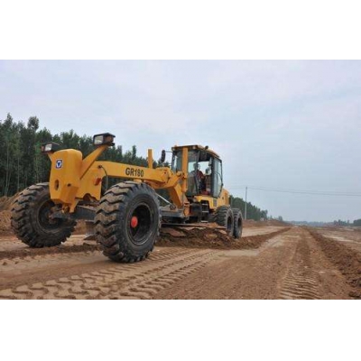 开云online(中国)租赁平地机在蒙华铁路施工