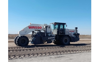 开云online(中国)设备在吉林中交三公局松通高速